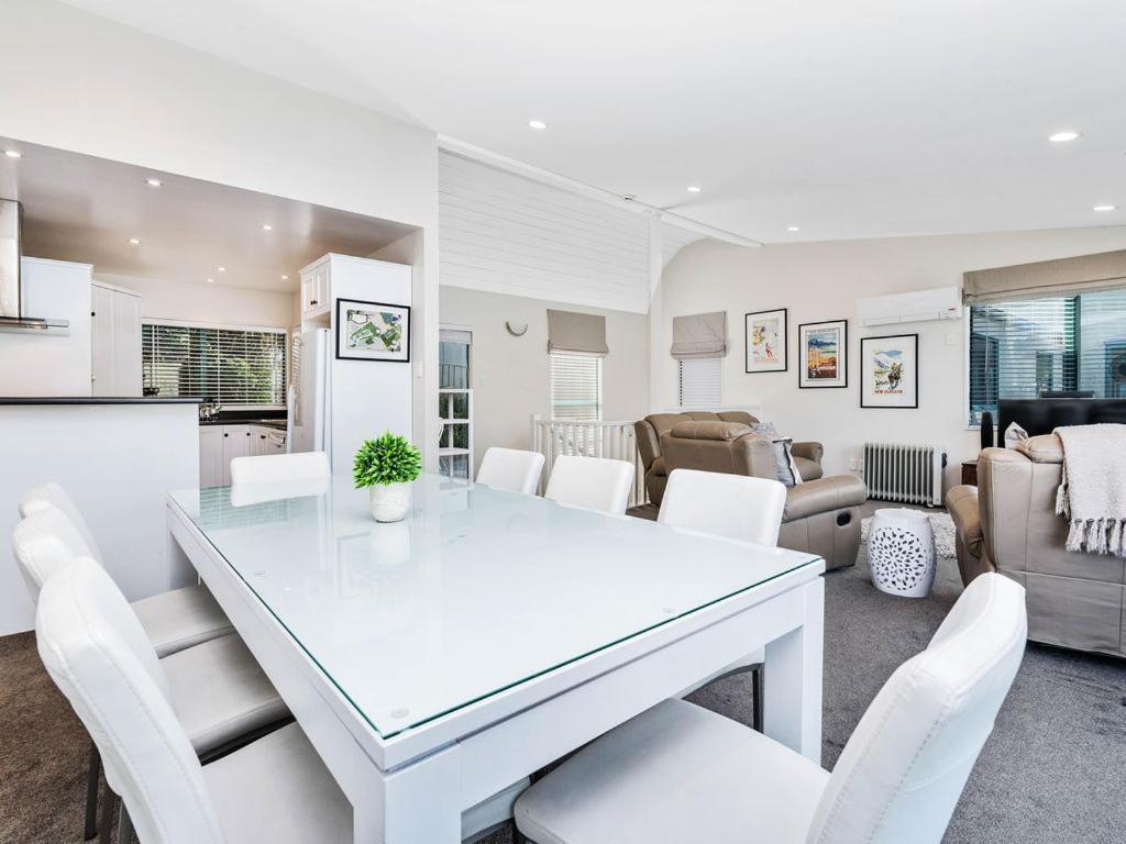 Lakefront Living At Remarkables Retreat - Unit 4 Квинстаун Экстерьер фото