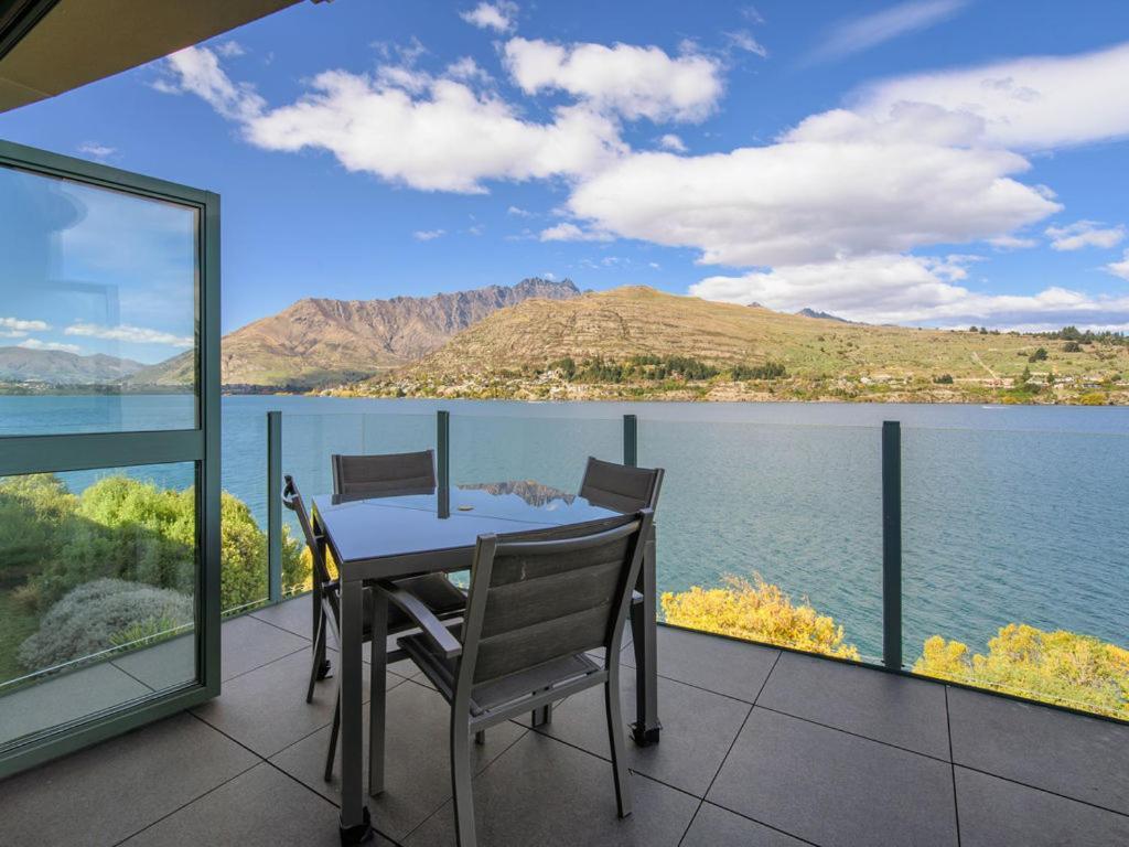 Lakefront Living At Remarkables Retreat - Unit 4 Квинстаун Экстерьер фото